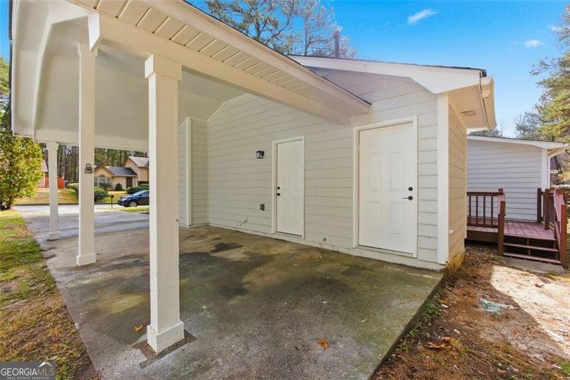 6385 Emerald Pointe Circle College Park - 37