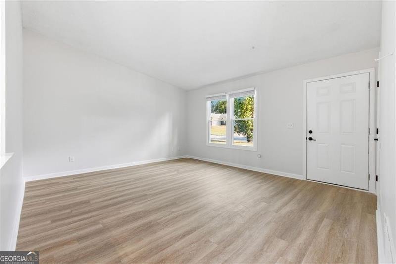 6385 Emerald Pointe Circle College Park - 8