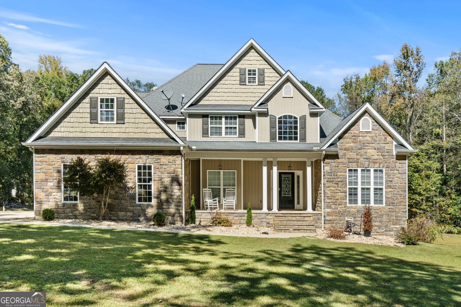 325 Rain Valley Circle Meansville - main photo