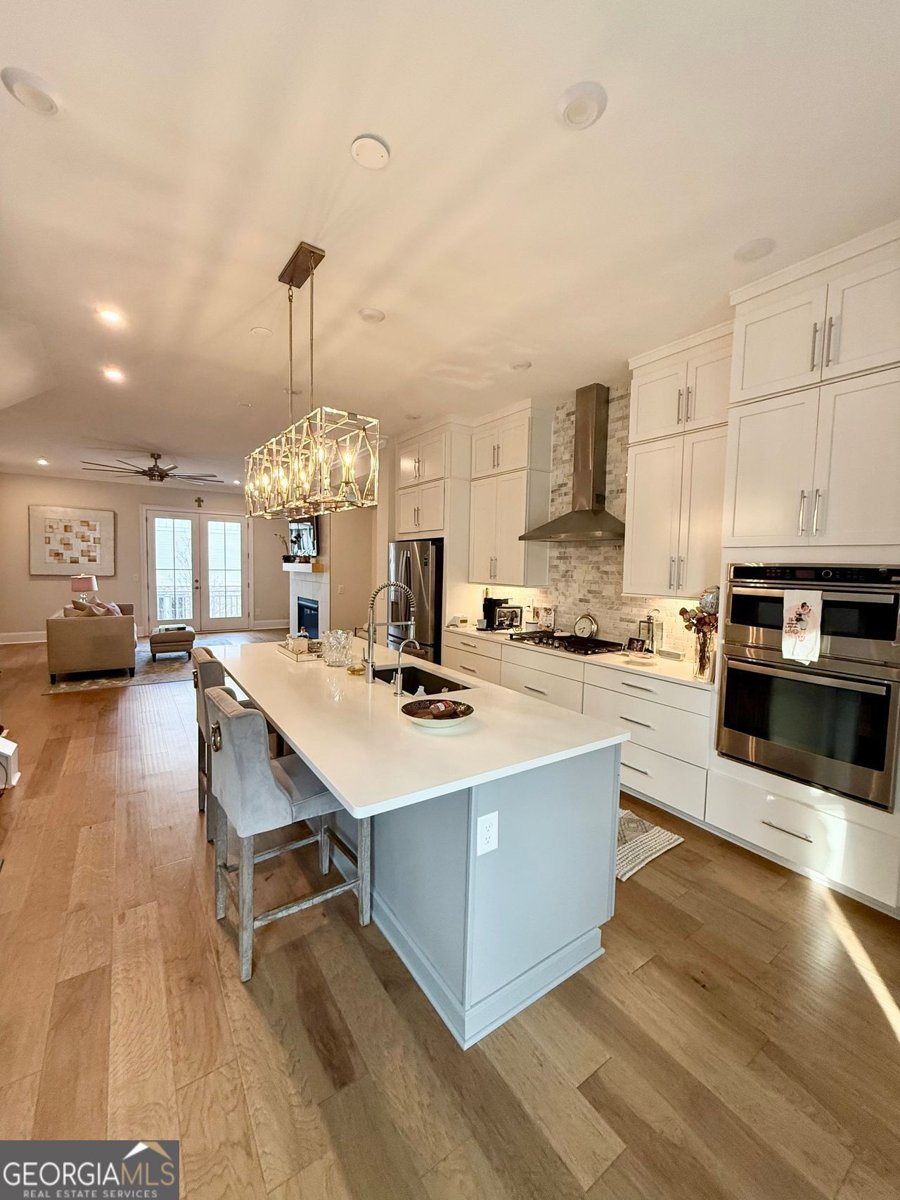 2098 Cortland Milton - 4