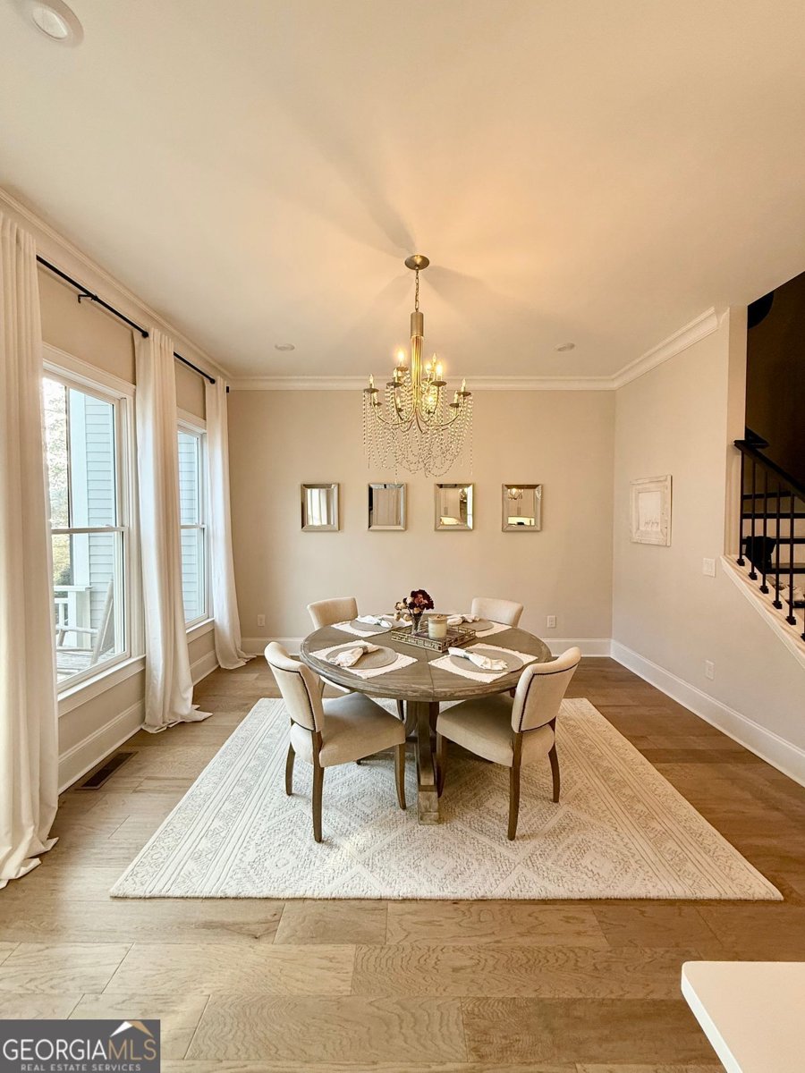 2098 Cortland Milton - 7