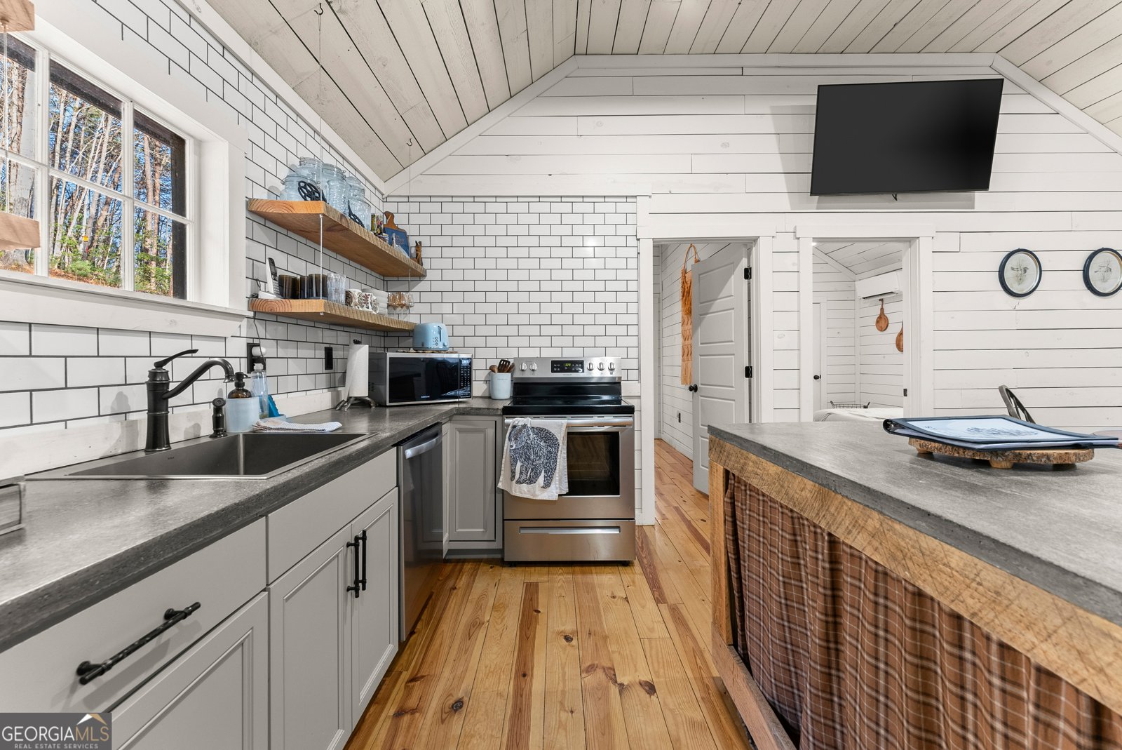 121 Waterfalls Way Clarkesville - 22