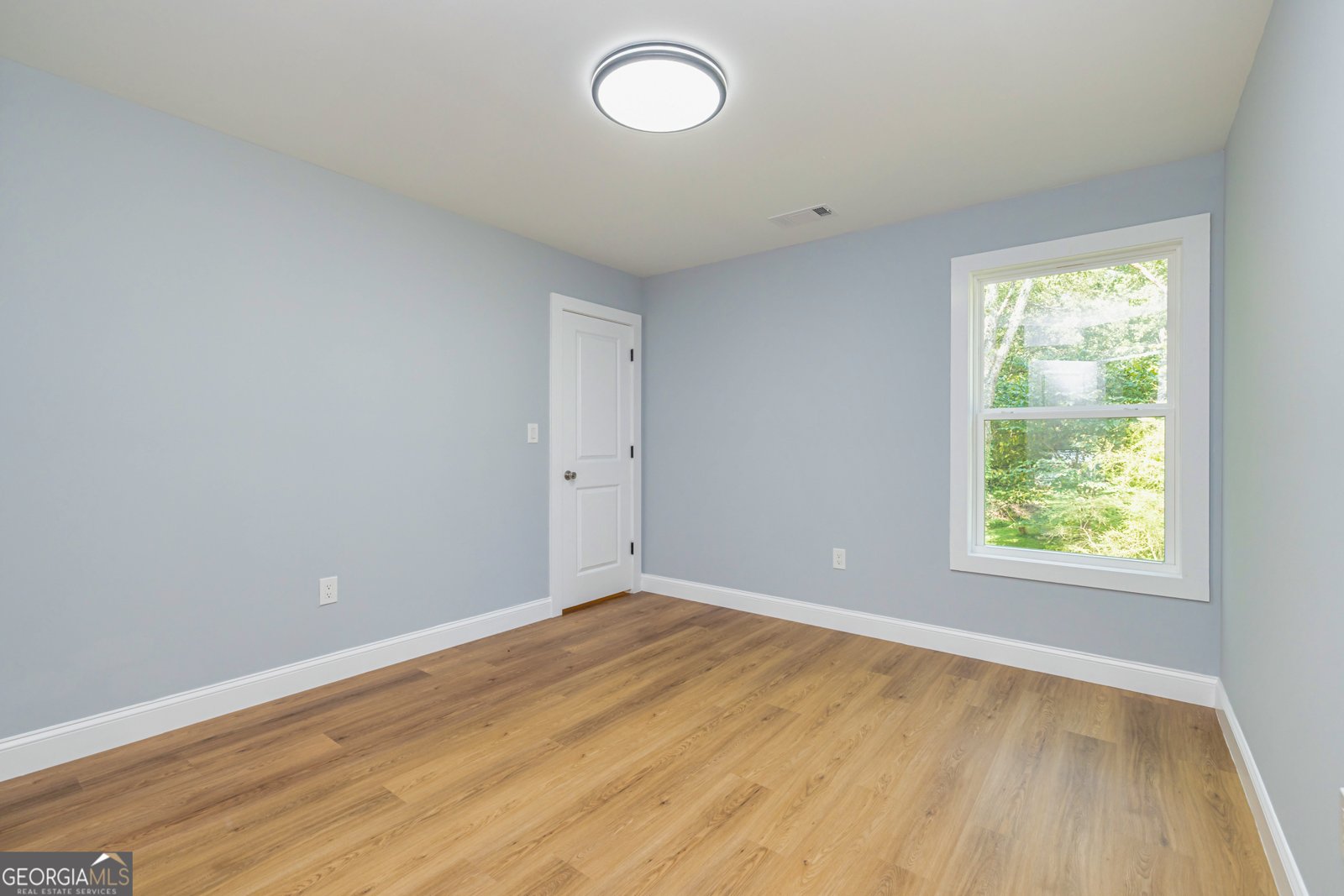 142 Arnco 3rd Street Newnan - 38