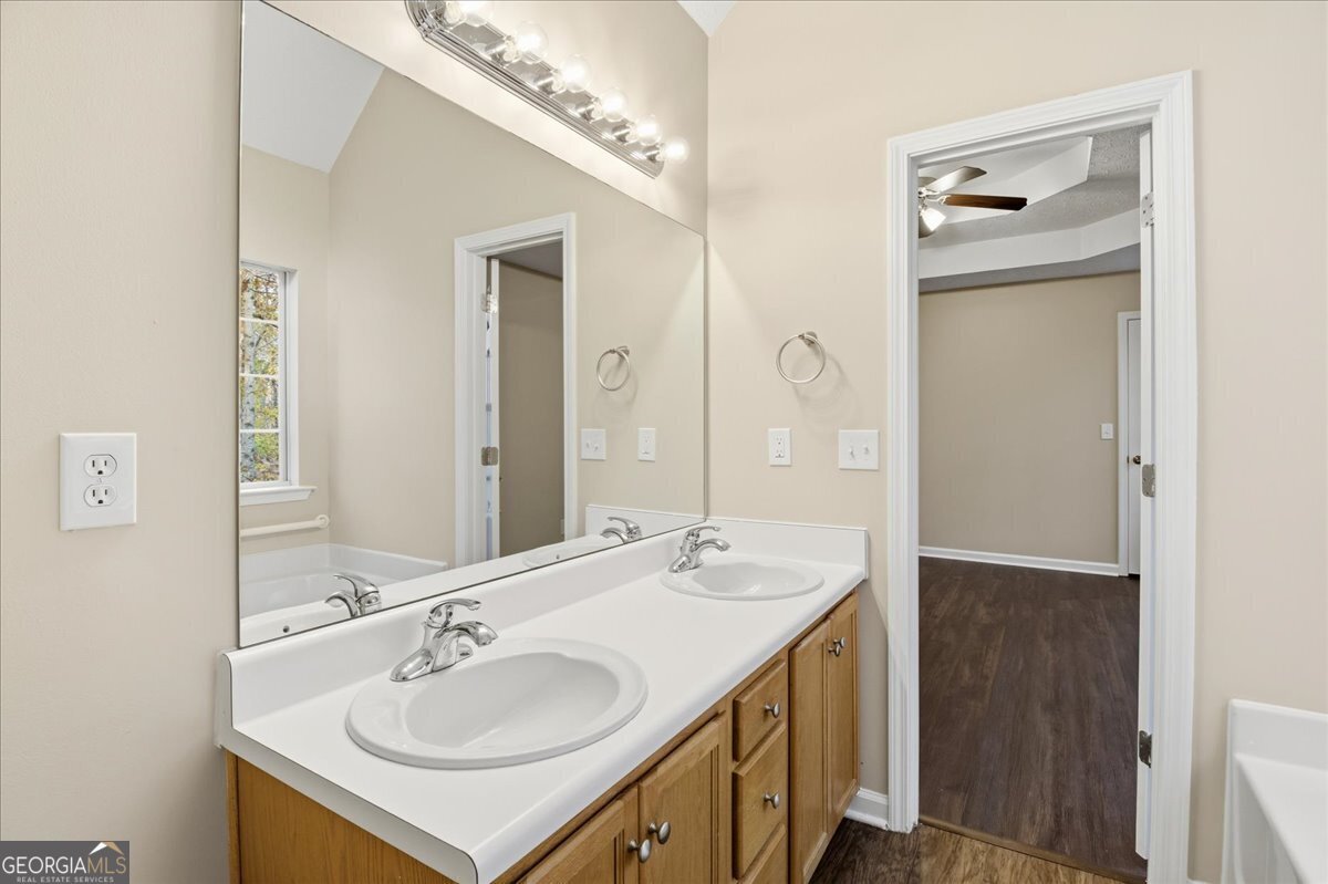 235 Stillwater Court Hampton - 20