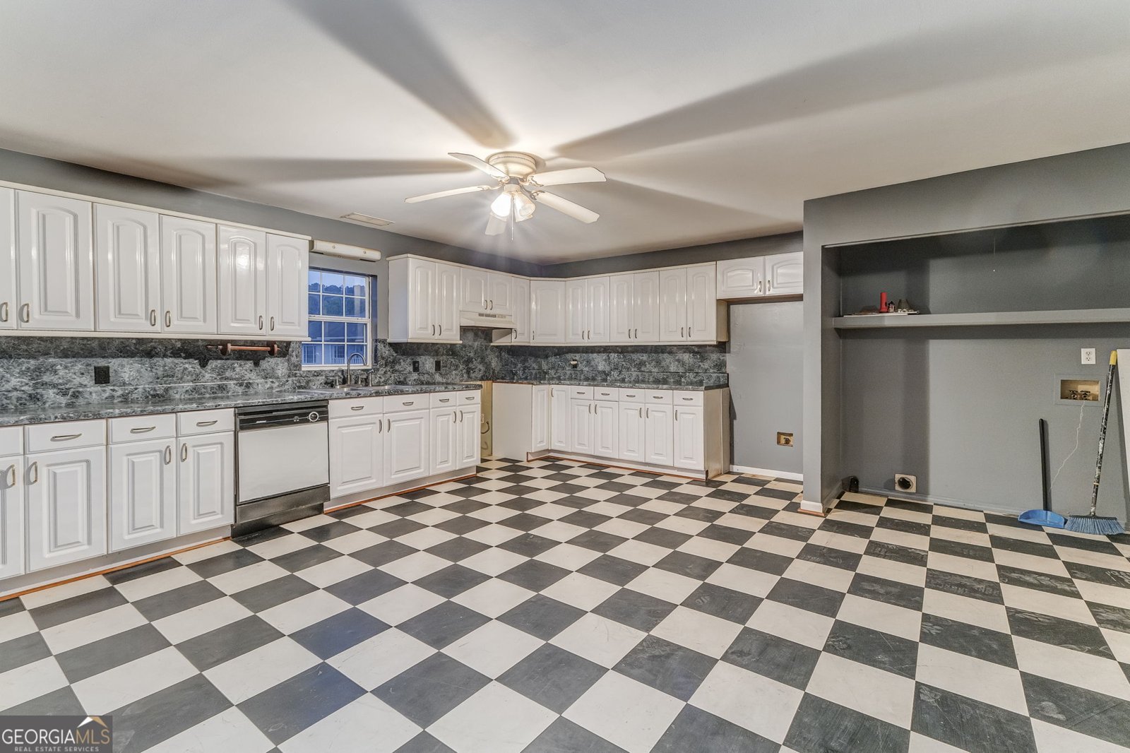 5866 Hwy 27 Lindale - 74