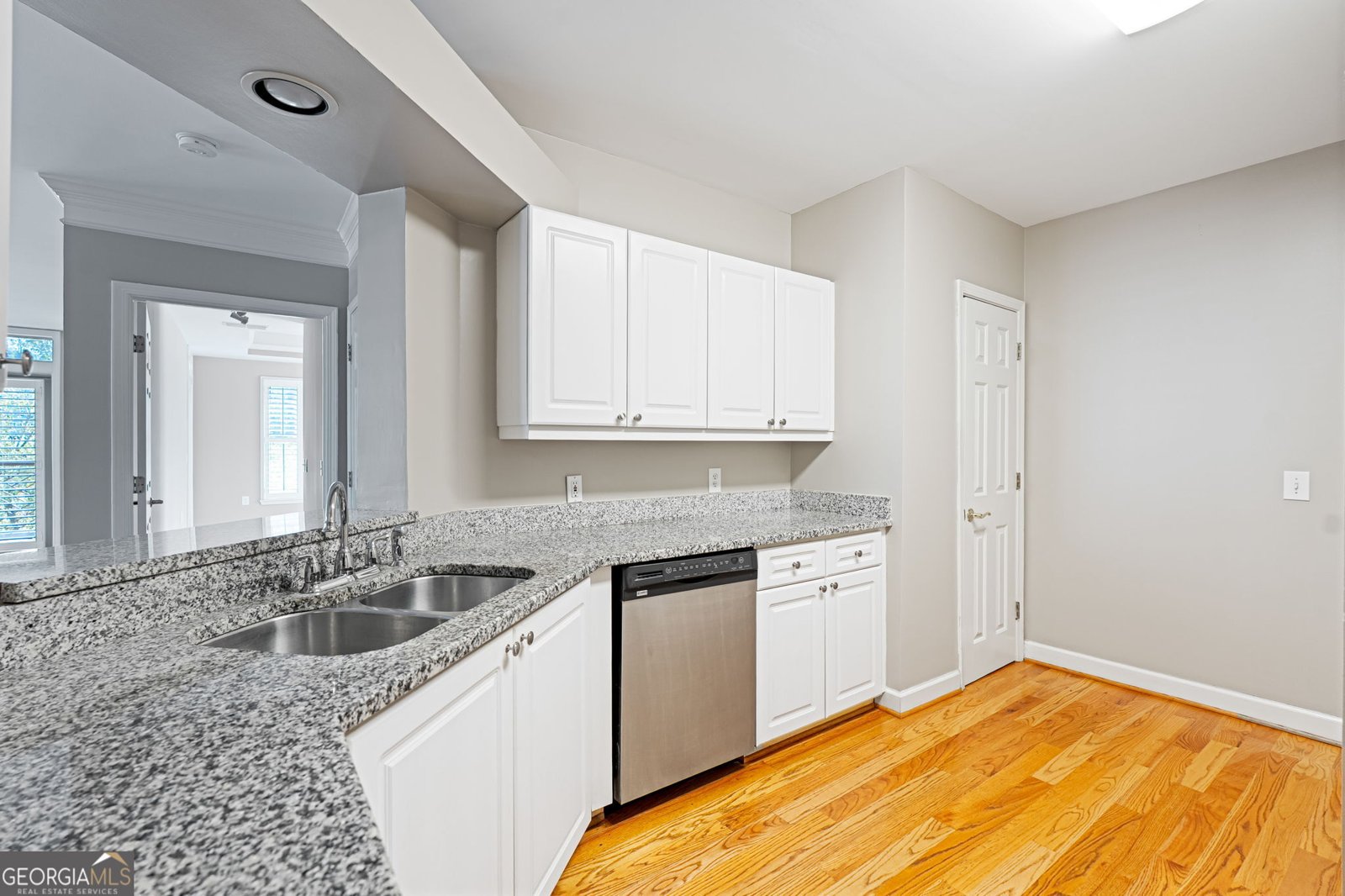 3334 Peachtree Road NE Atlanta - 10