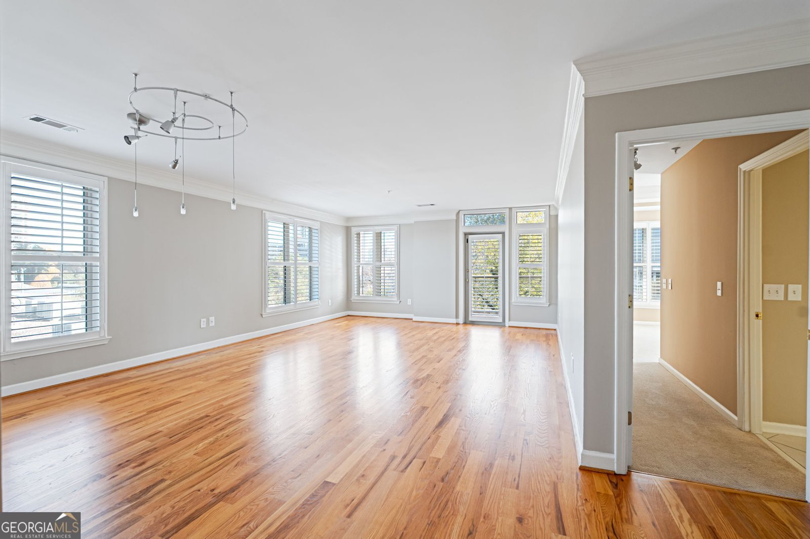 3334 Peachtree Road NE Atlanta - 14