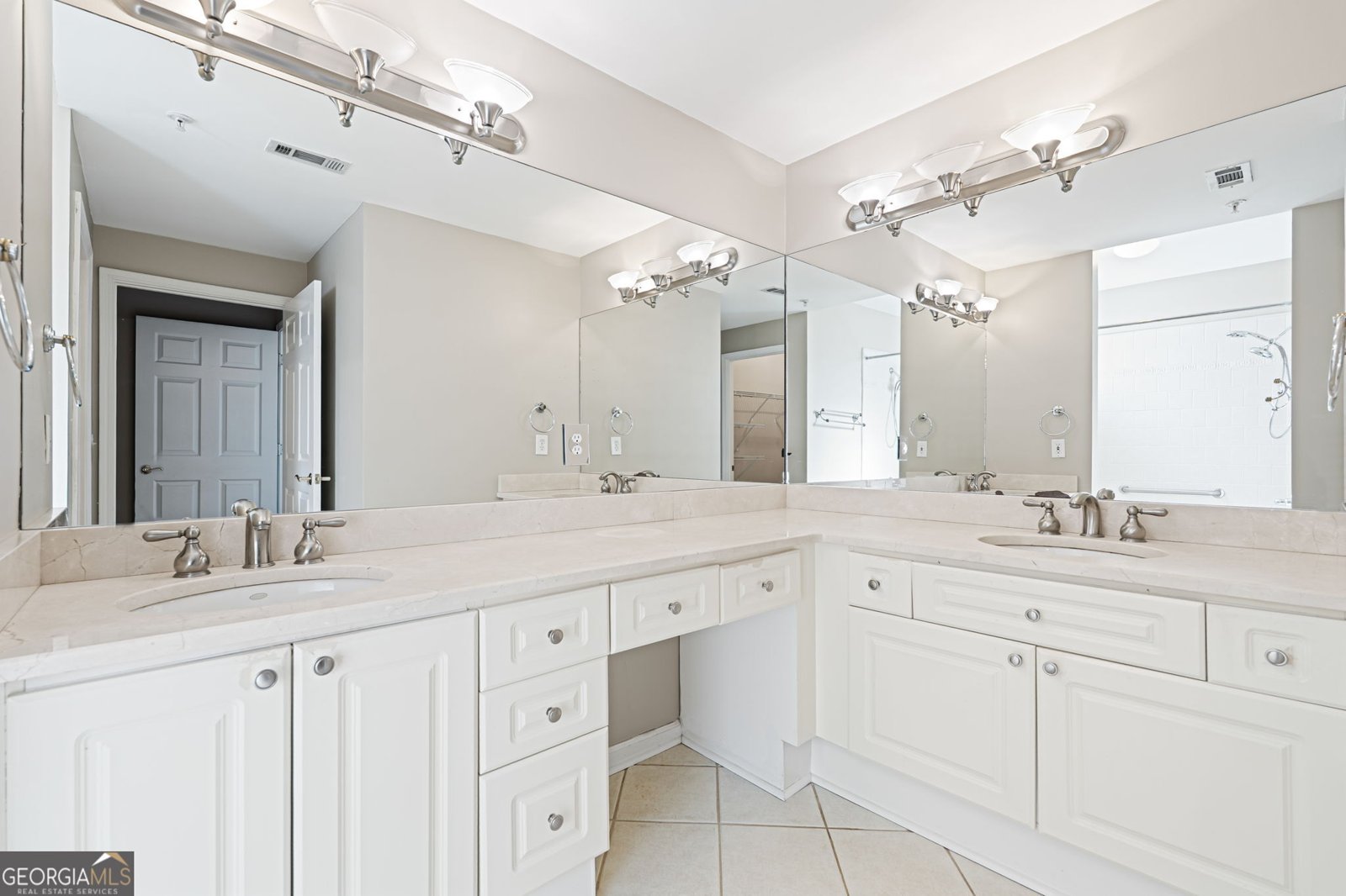 3334 Peachtree Road NE Atlanta - 22