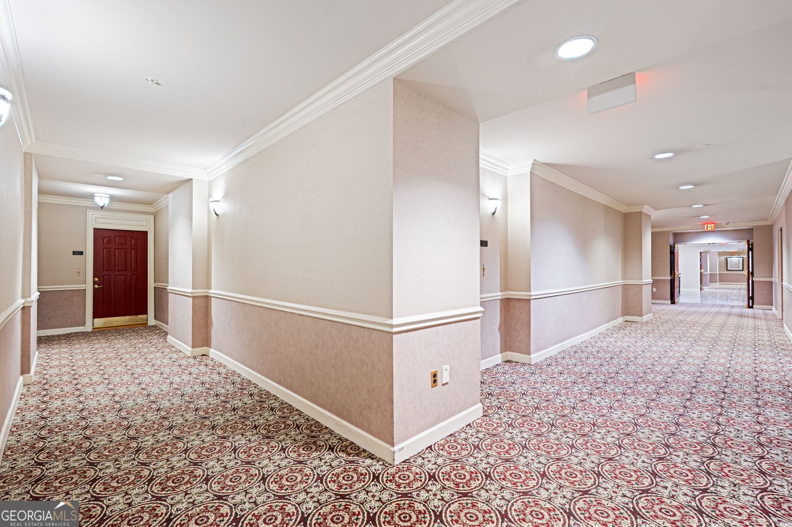 3334 Peachtree Road NE Atlanta - 27