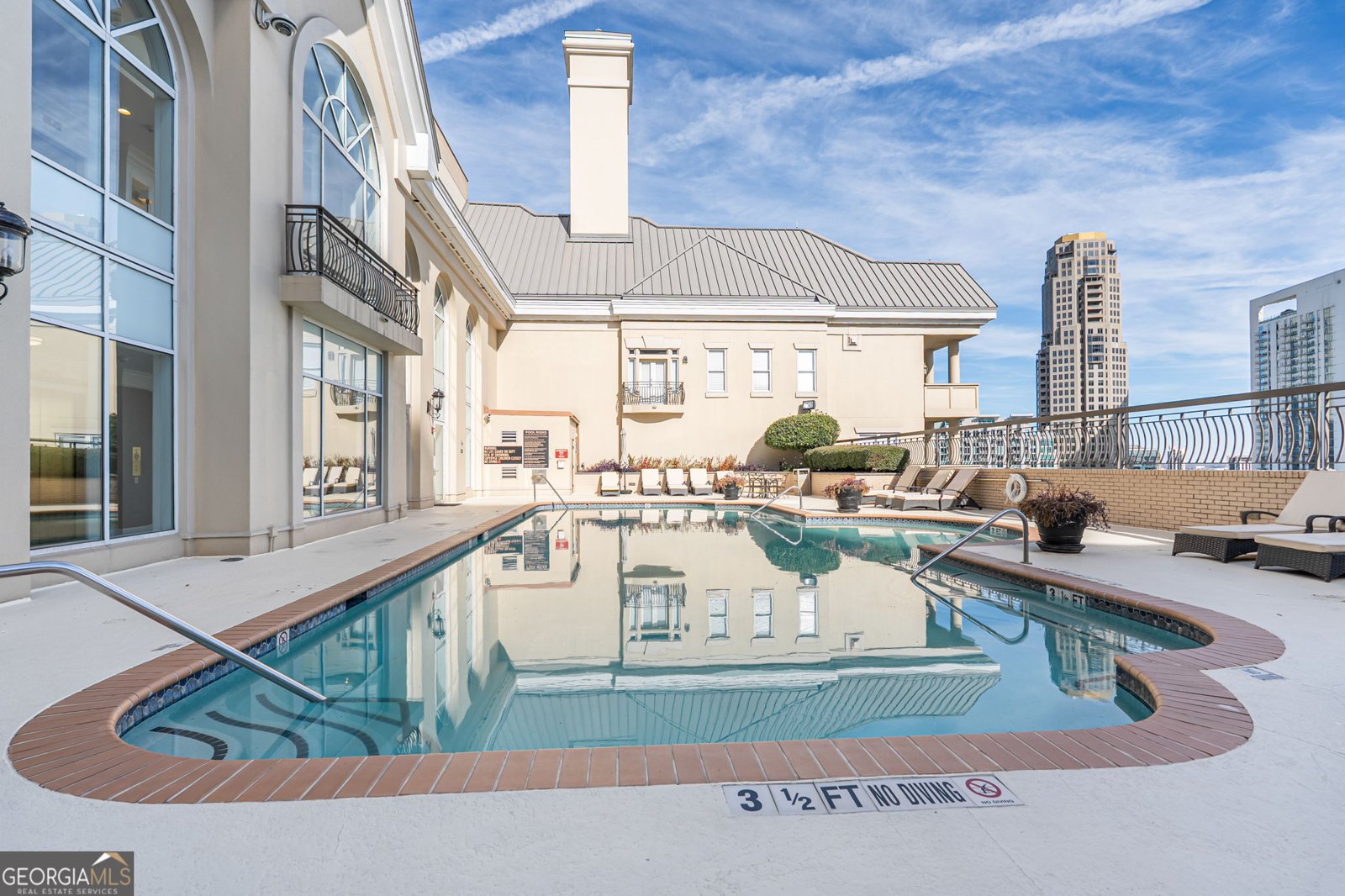 3334 Peachtree Road NE Atlanta - 32