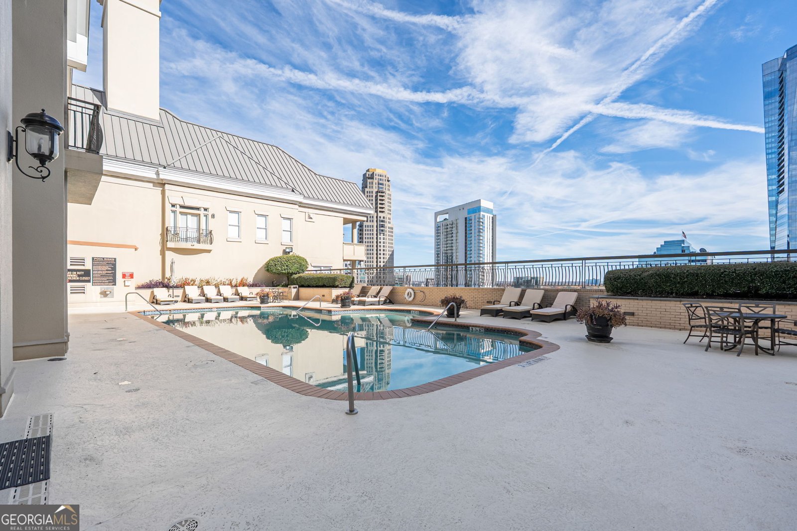 3334 Peachtree Road NE Atlanta - 34