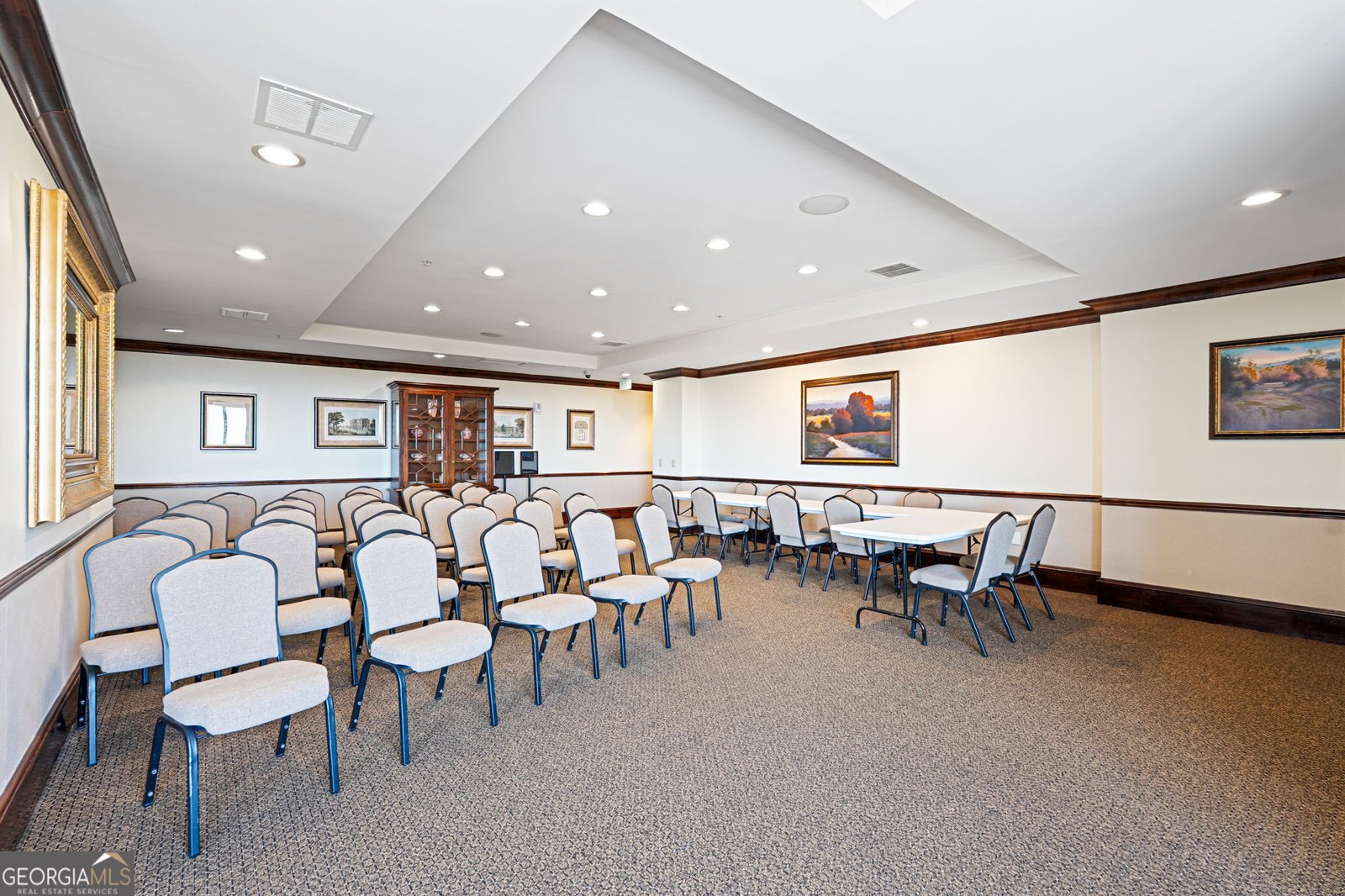 3334 Peachtree Road NE Atlanta - 37