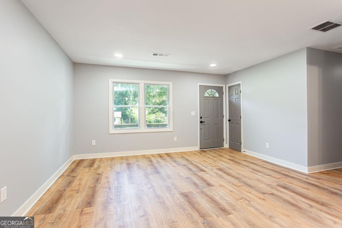 3652 Sweetbriar Circle Lithia Springs - 11