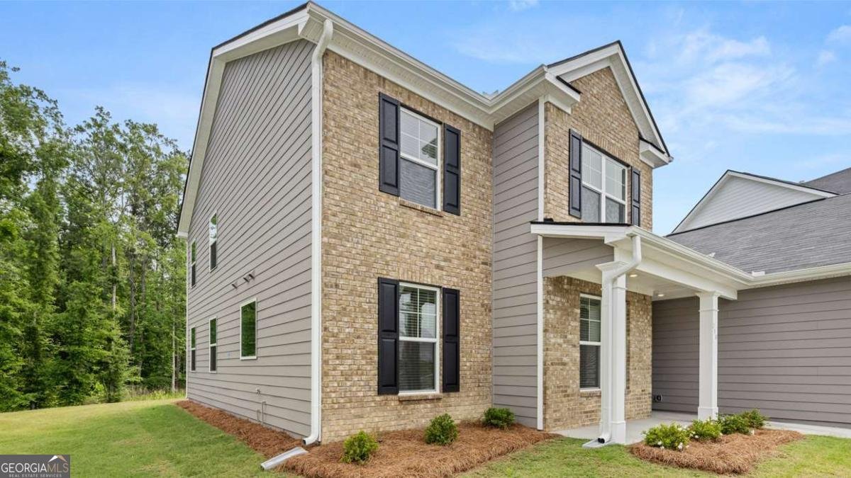 1628 Lacebark Elm Way Lawrenceville - main photo