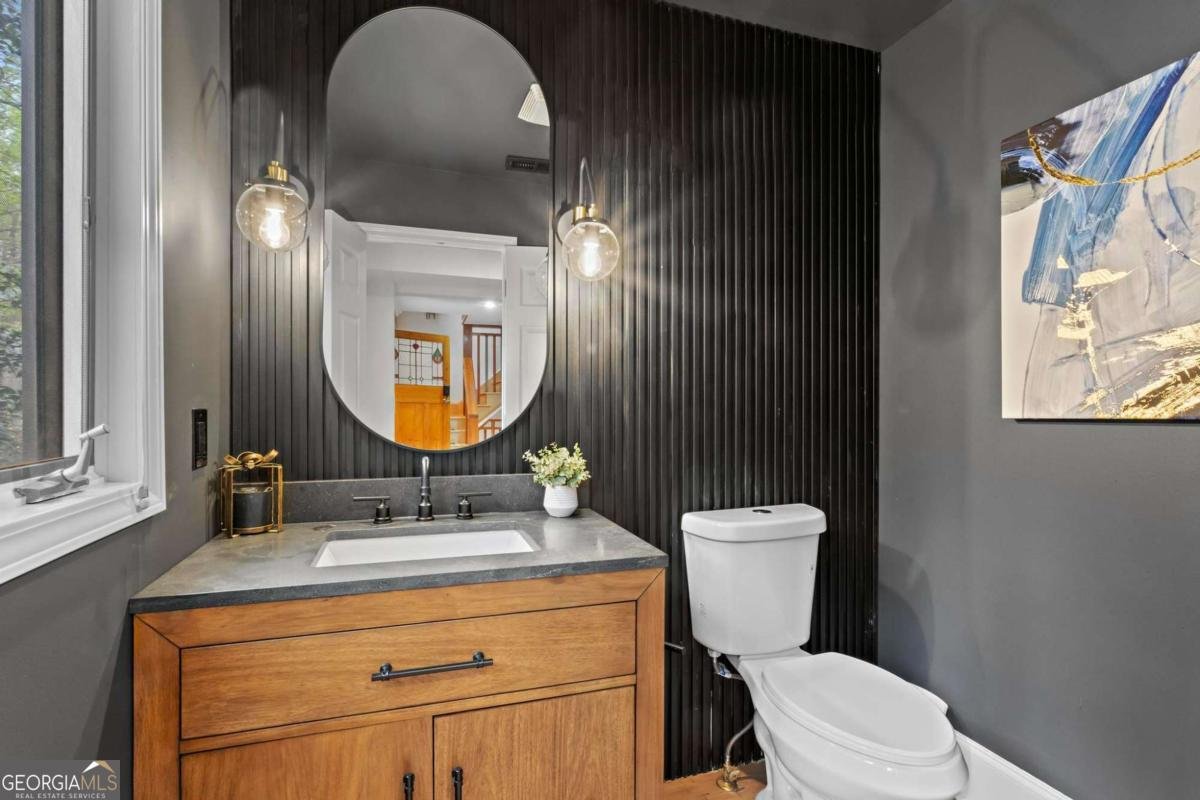 1890 Spalding Drive Atlanta - 23