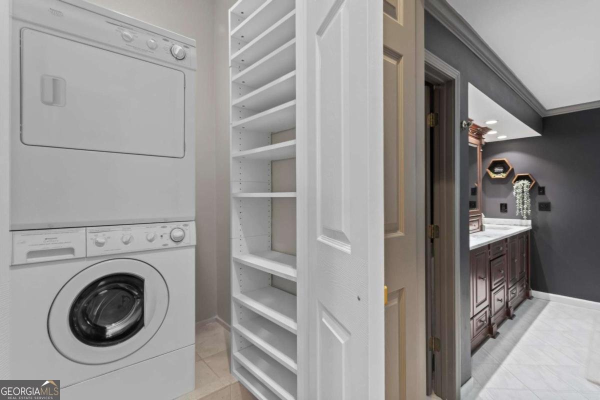 1890 Spalding Drive Atlanta - 29