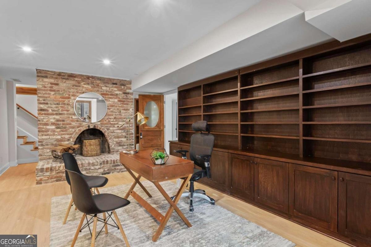 1890 Spalding Drive Atlanta - 39