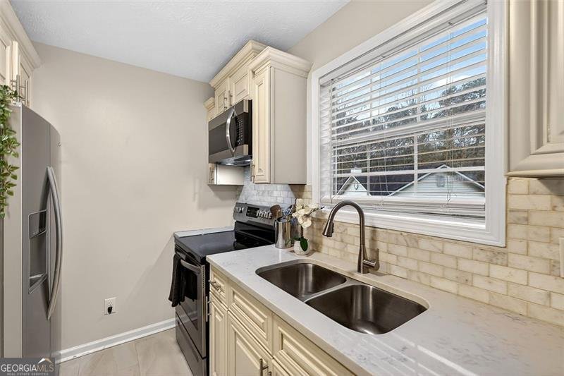 4217 RIVERBANK Decatur - 12