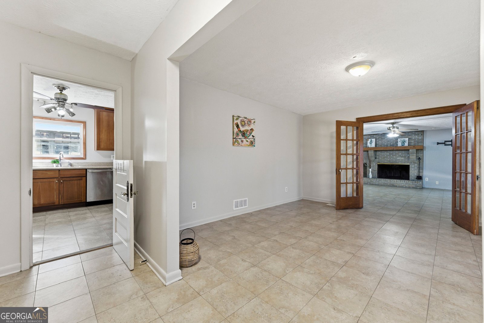 1490 Enchanted Lake Conyers - 17