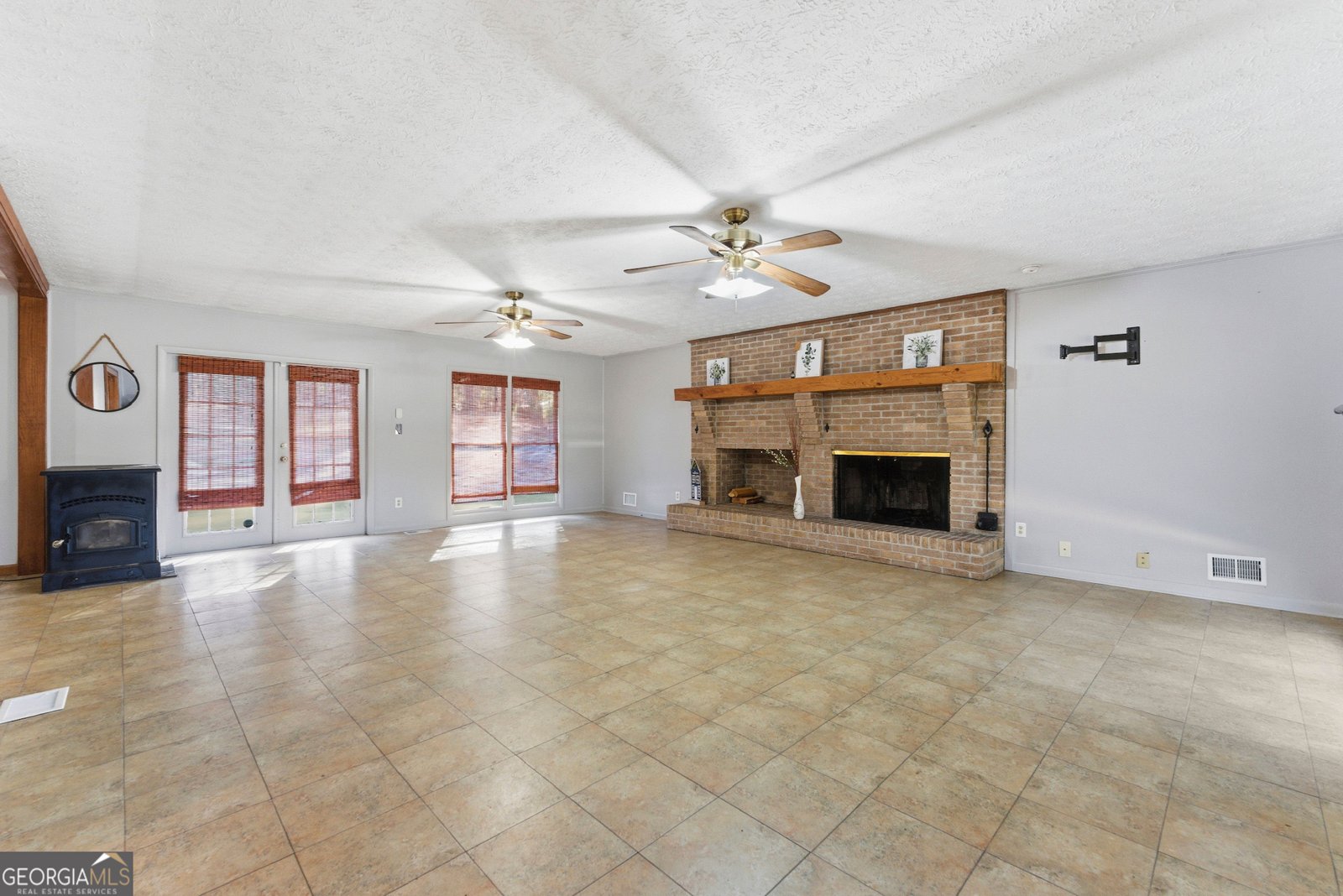 1490 Enchanted Lake Conyers - 21