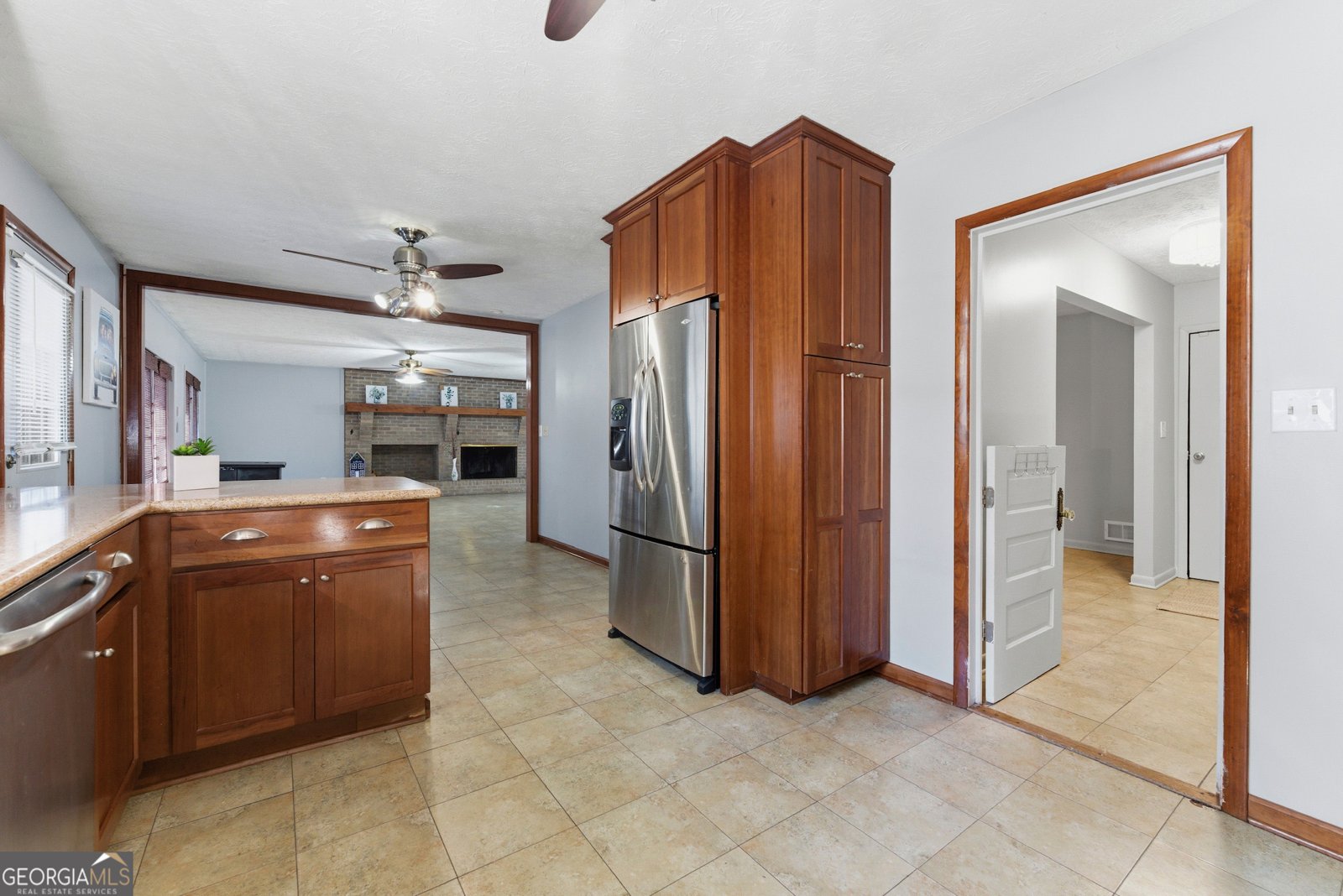 1490 Enchanted Lake Conyers - 25