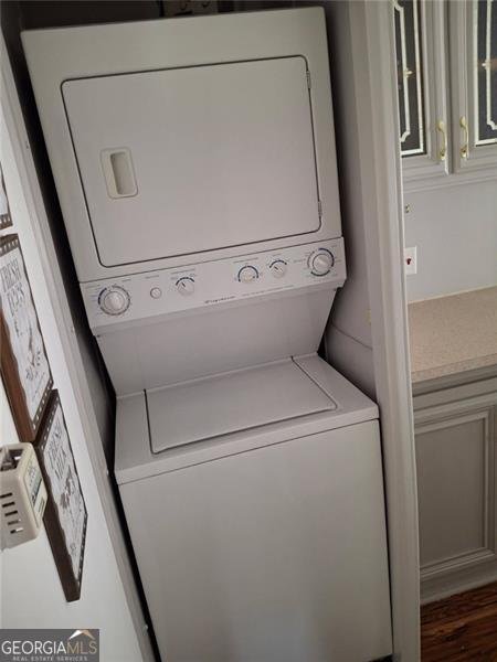 4 FLEETWOOD Road Cleveland - 32