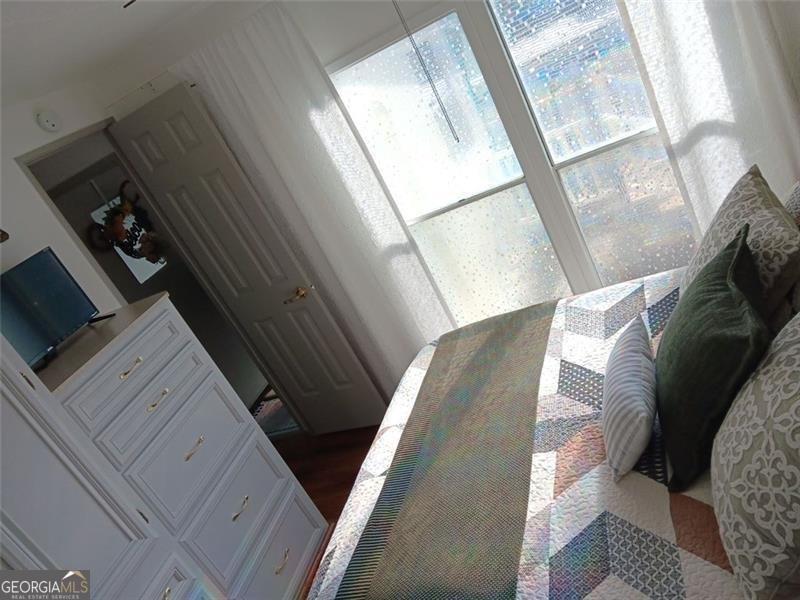 4 FLEETWOOD Road Cleveland - 42