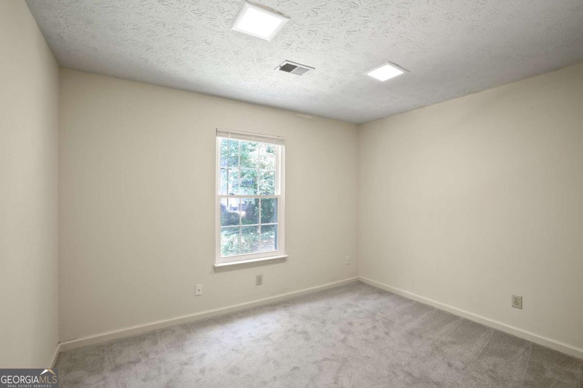 615 Barrington Way Roswell - 24