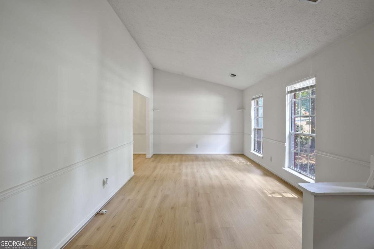 615 Barrington Way Roswell - 4