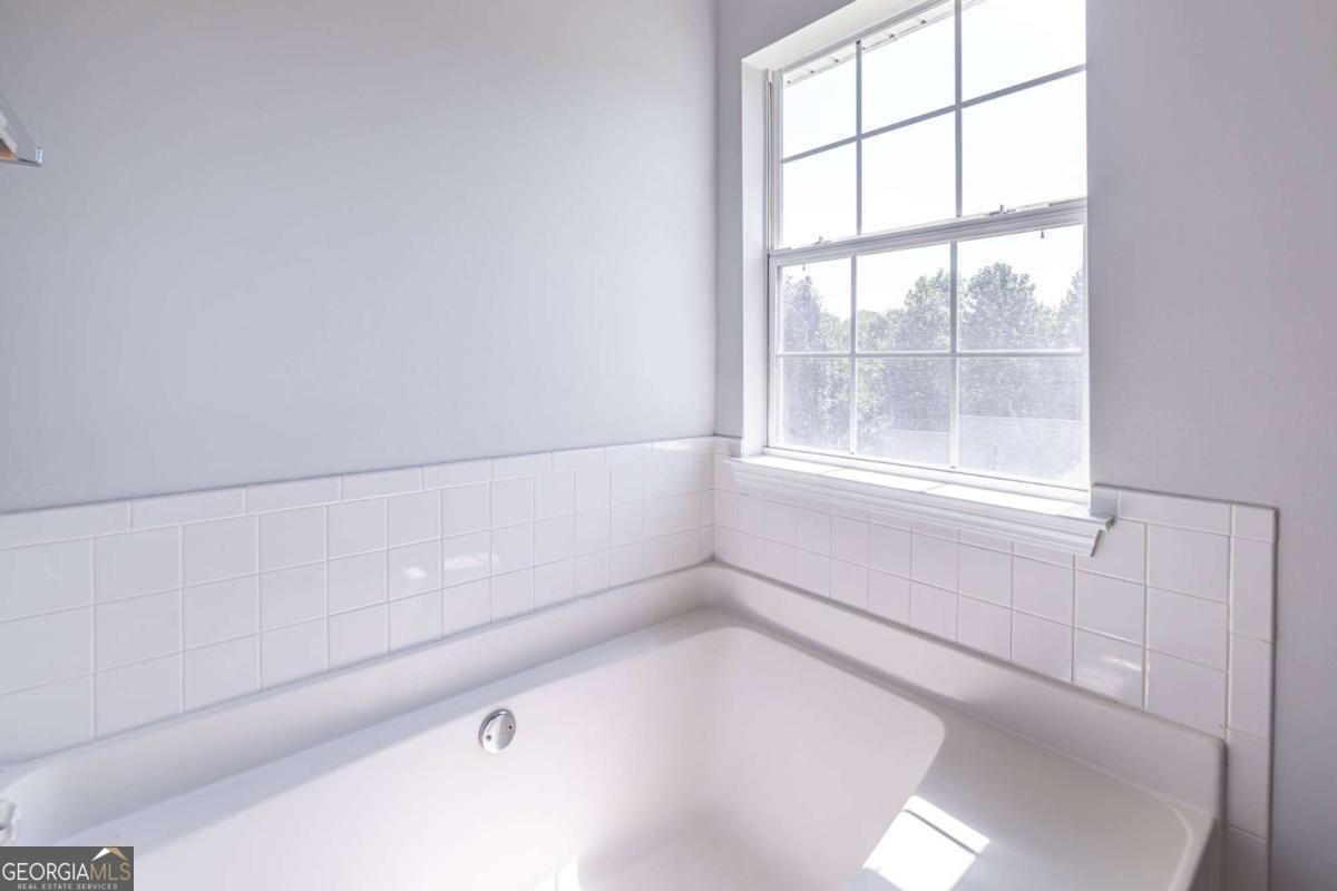 4378 Lodgeview Place Douglasville - 32