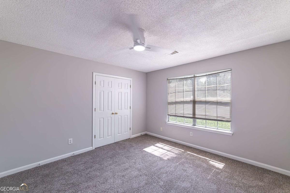 4378 Lodgeview Place Douglasville - 45