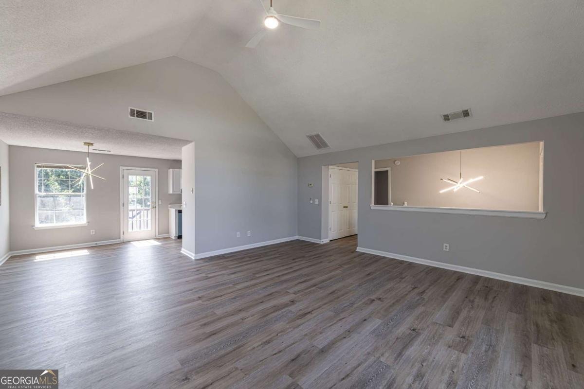 4378 Lodgeview Place Douglasville - 9