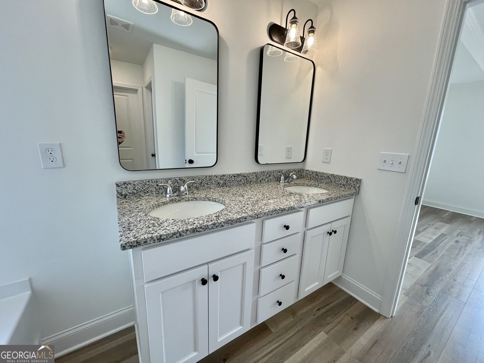 118 CHARLESTON LN Milner - 14