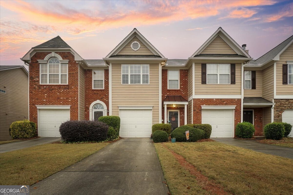 152 Haven Oak Way Lawrenceville - main photo