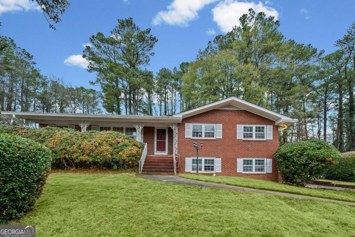 2877 Pine Needle Drive Atlanta - main photo