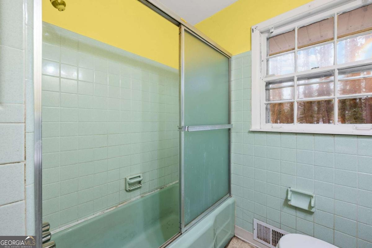 2877 Pine Needle Drive Atlanta - 23