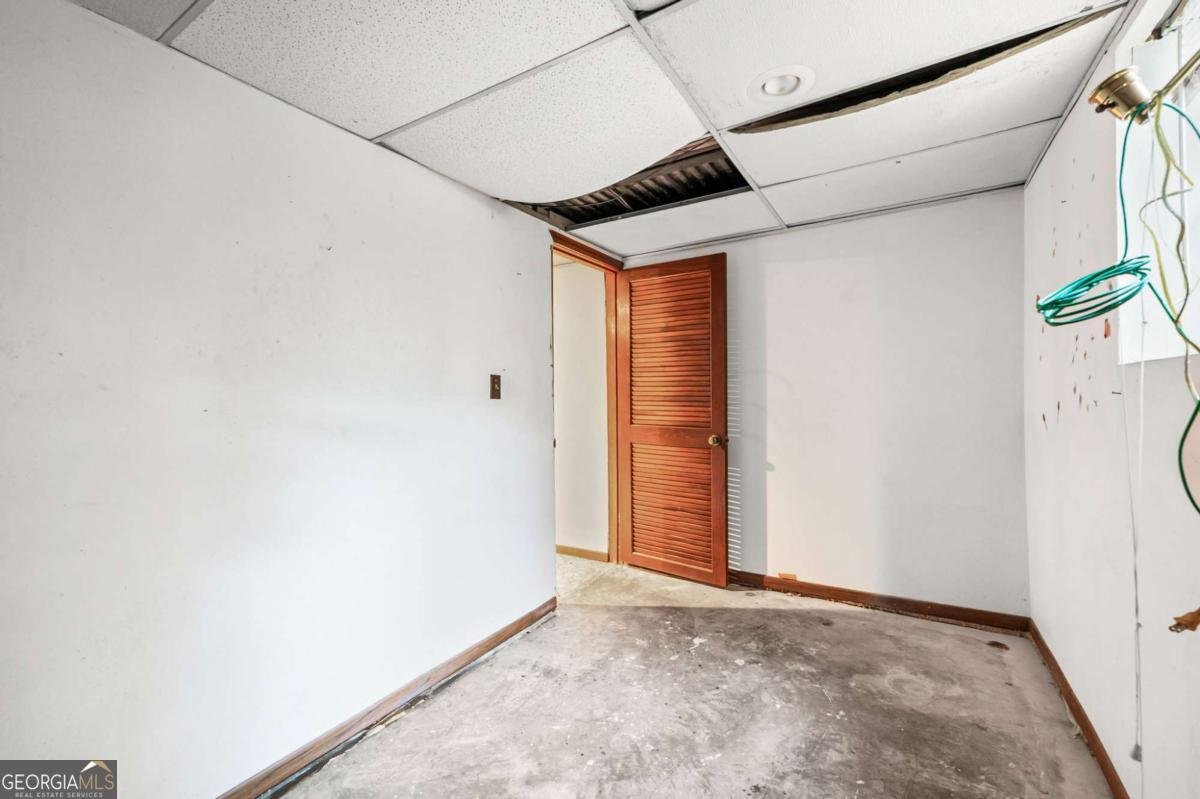 2877 Pine Needle Drive Atlanta - 34