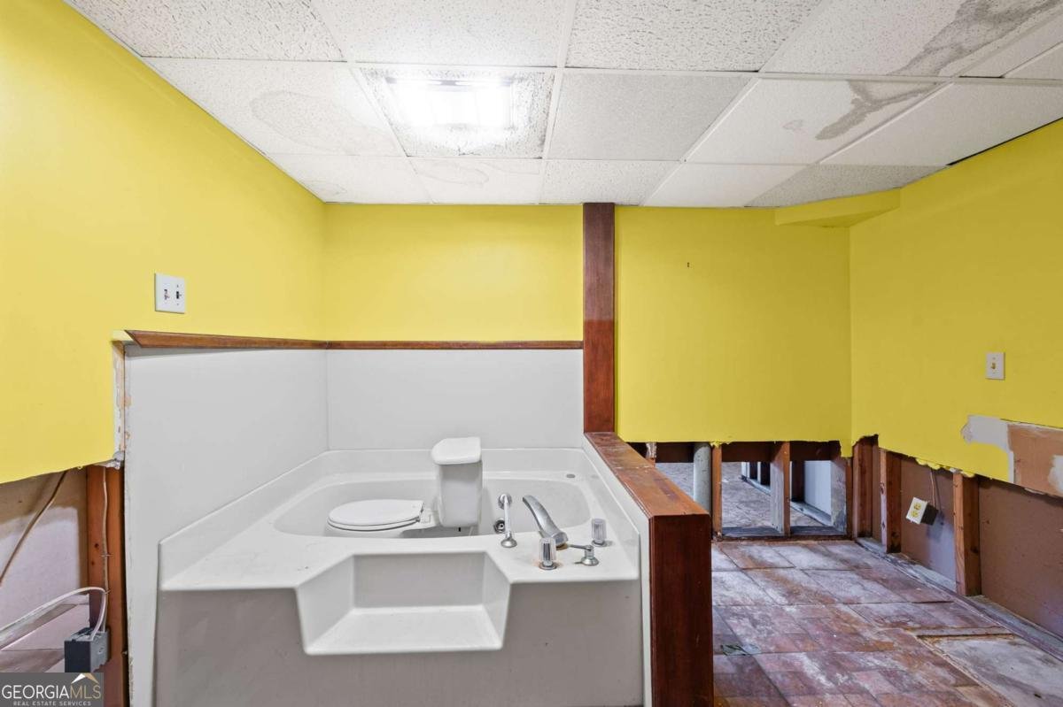 2877 Pine Needle Drive Atlanta - 37