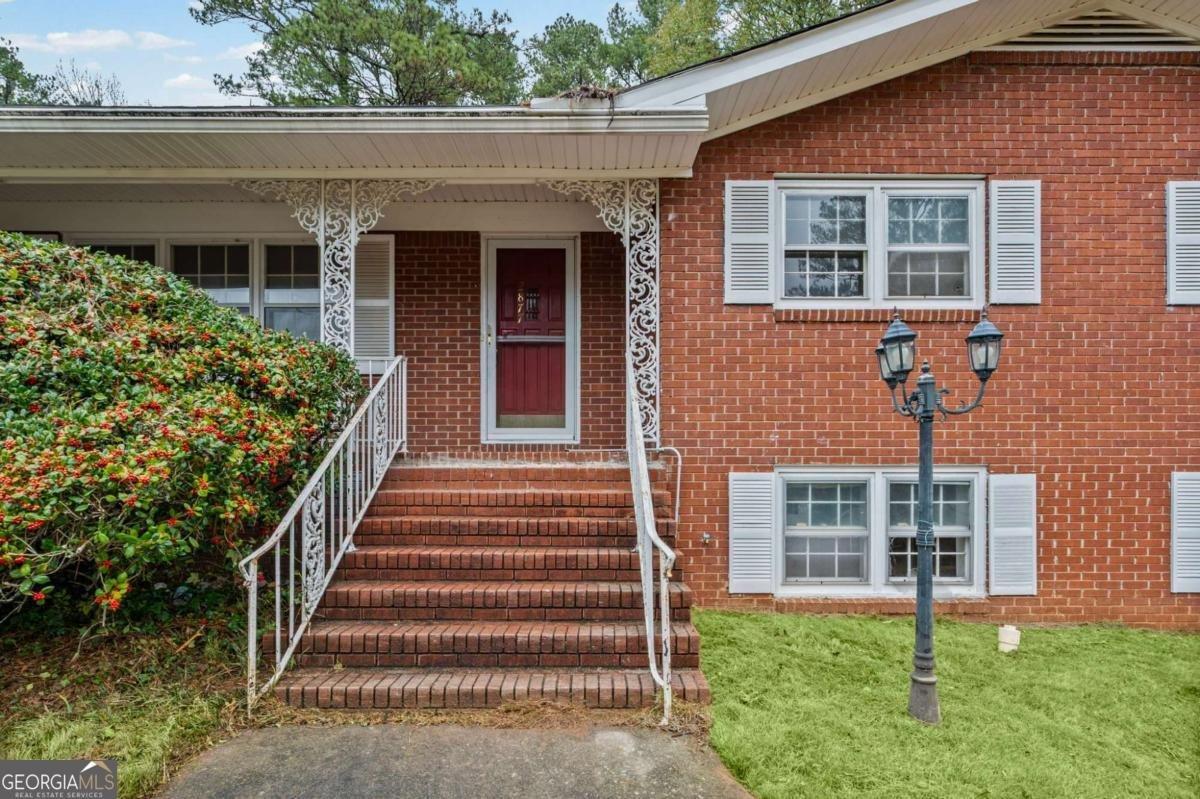 2877 Pine Needle Drive Atlanta - 4