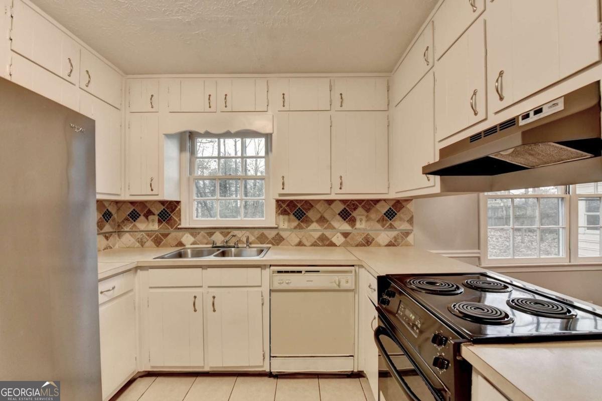 493 Tracy Court Lawrenceville - 14