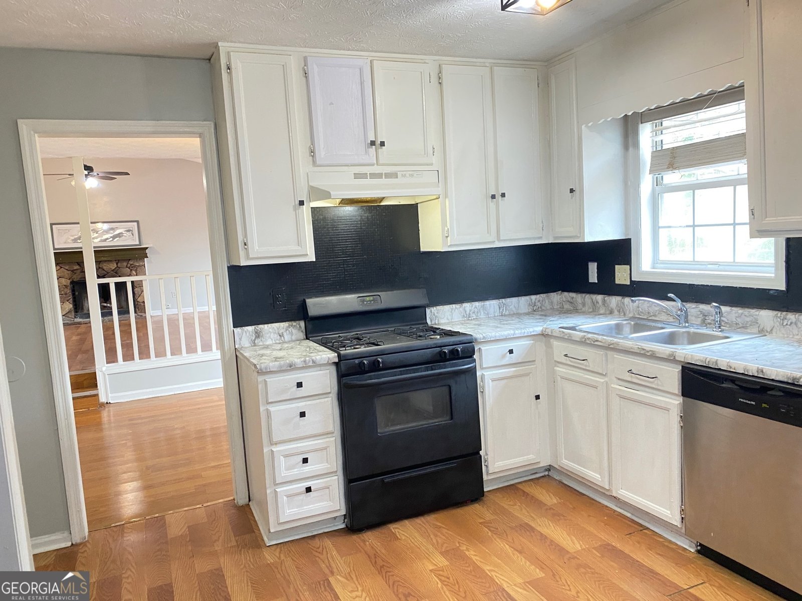 407 Sheppard Xing Court Stone Mountain - 17