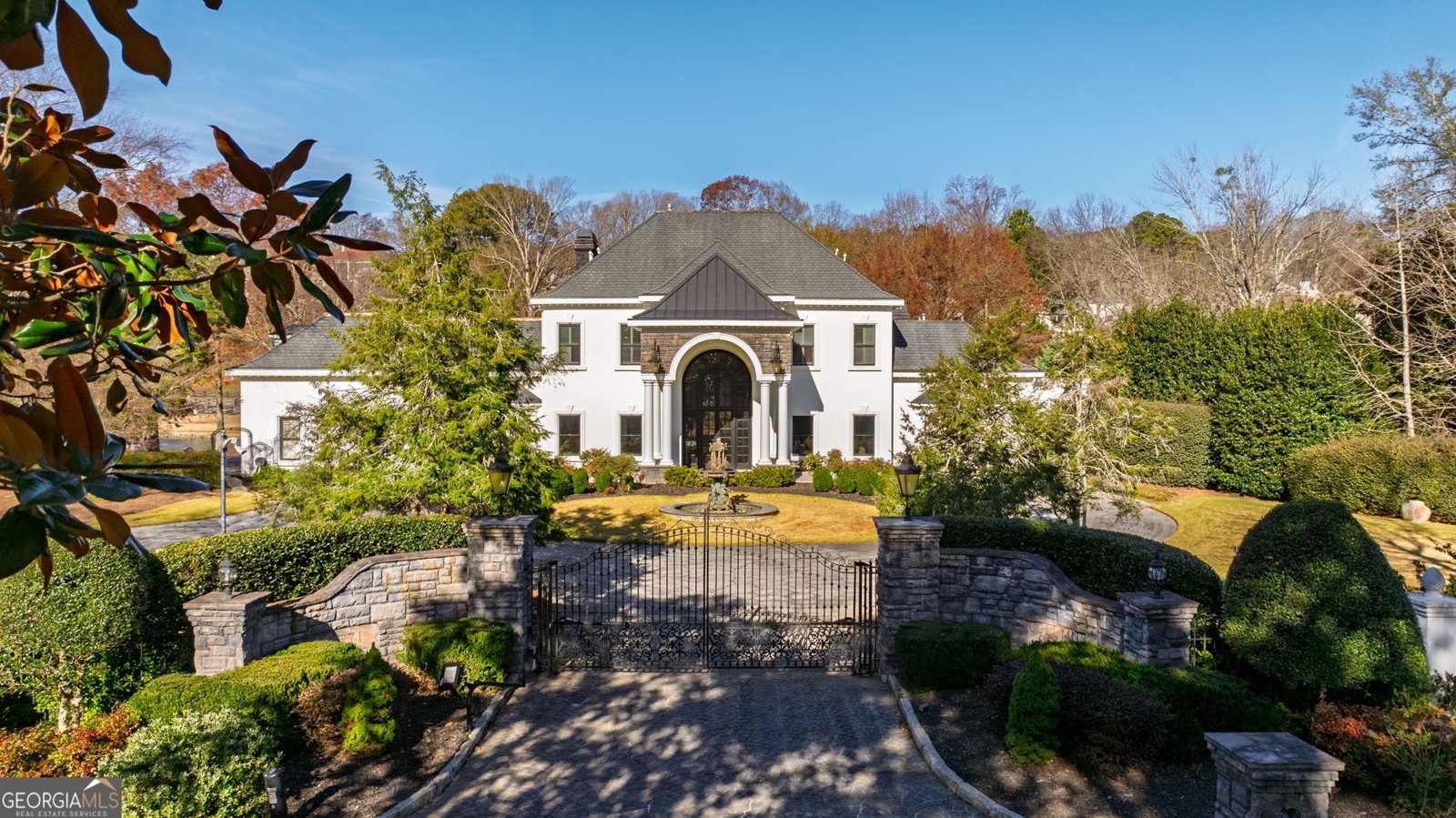 4571 Columns Drive Marietta - main photo