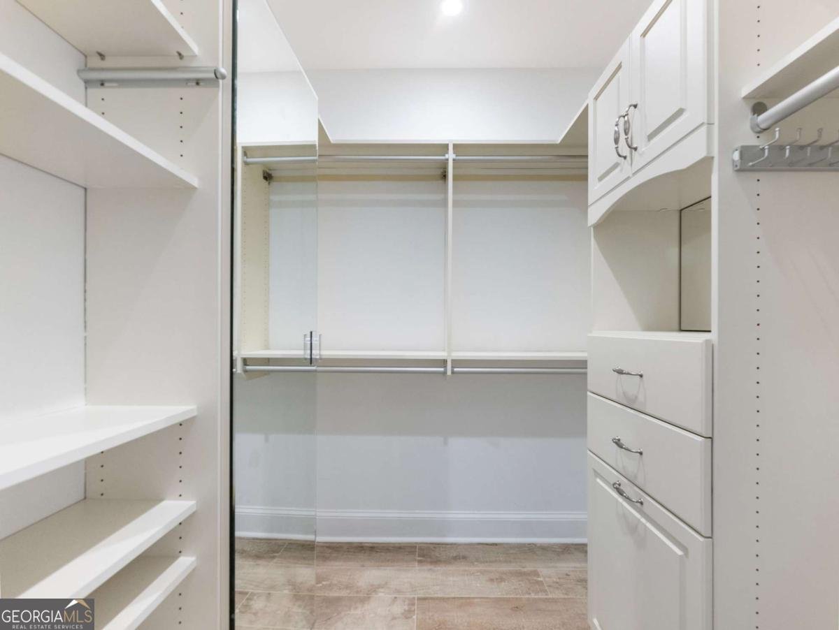 3636 Peachtree Road Atlanta - 18