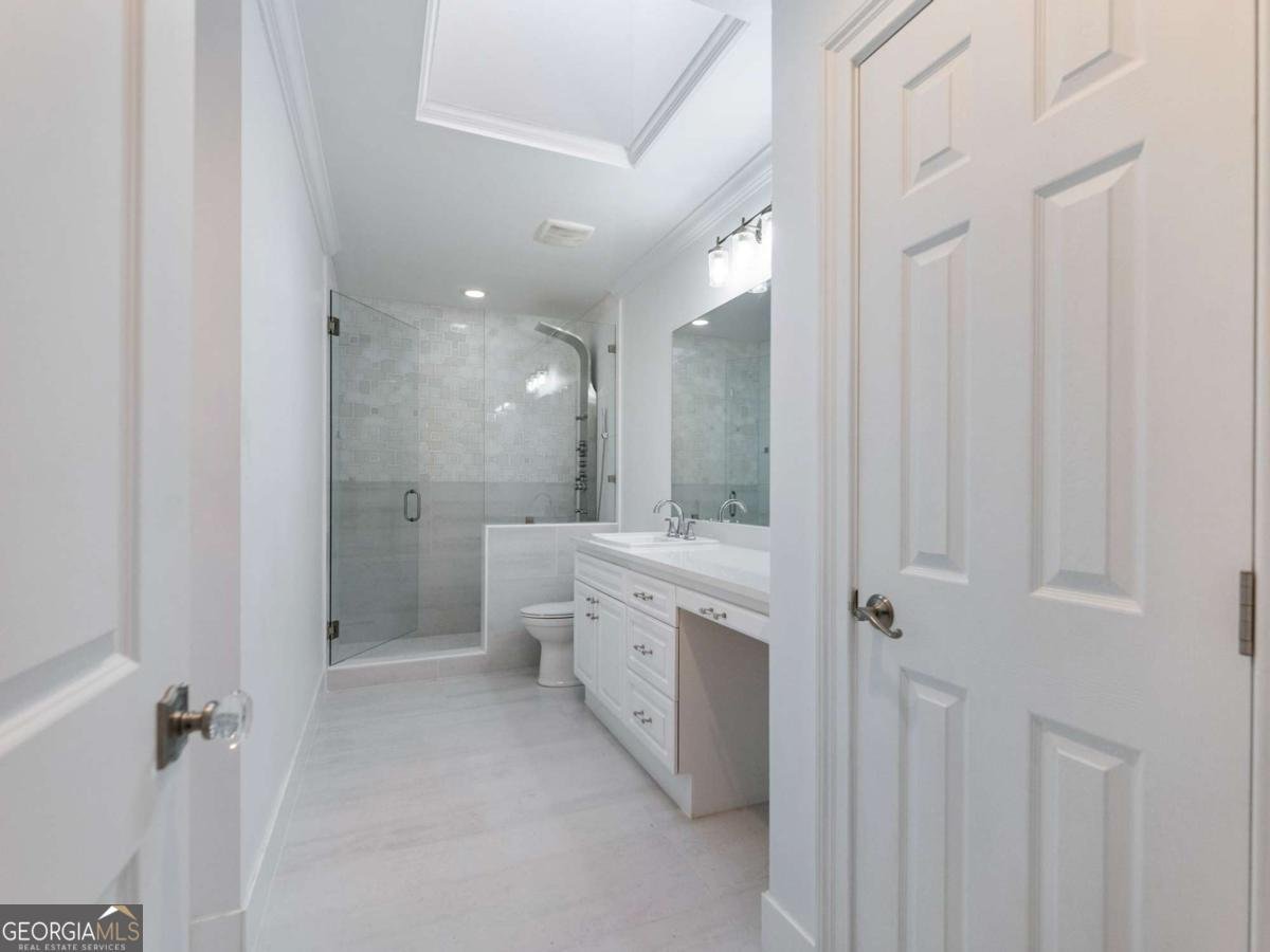 3636 Peachtree Road Atlanta - 19