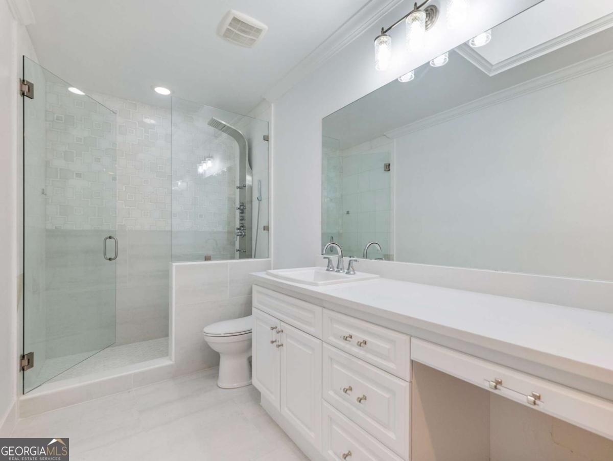 3636 Peachtree Road Atlanta - 20