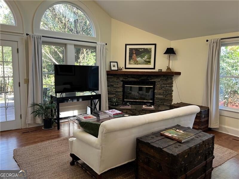 284 Lakeview Avenue Atlanta - 16