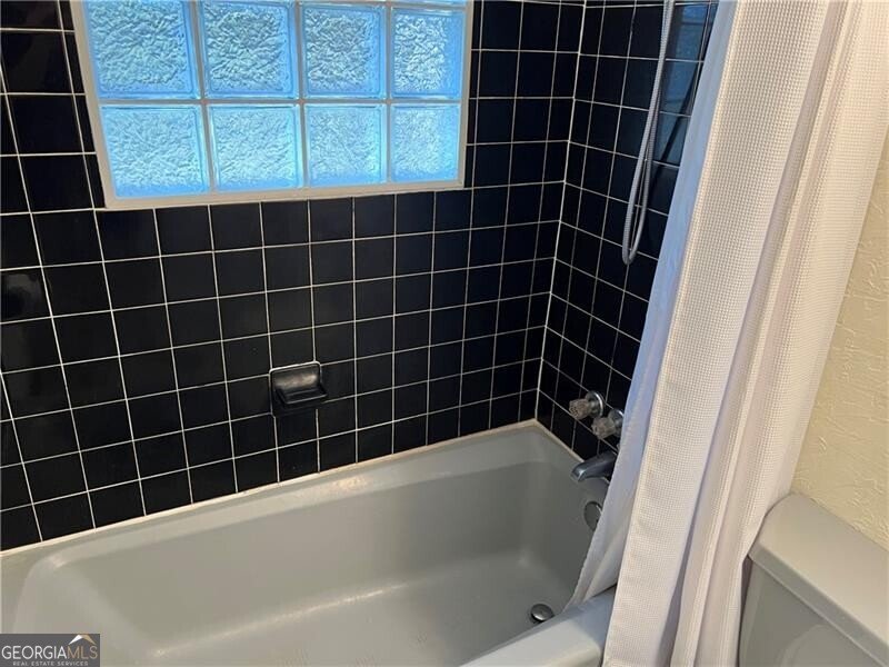 284 Lakeview Avenue Atlanta - 34