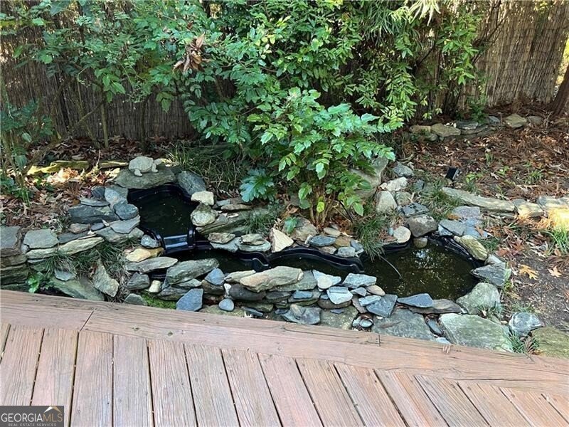 284 Lakeview Avenue Atlanta - 37