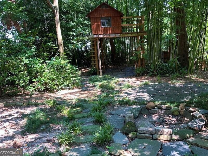 284 Lakeview Avenue Atlanta - 40