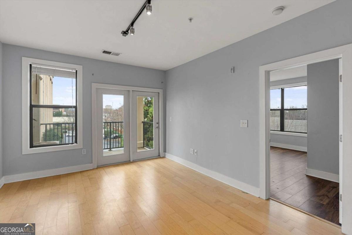 799 Hammond Drive Atlanta - 12